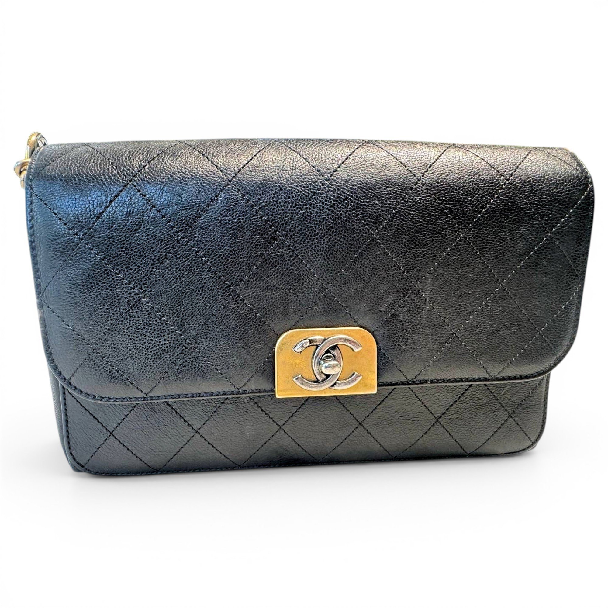 Timeless/Classique leather crossbody bag