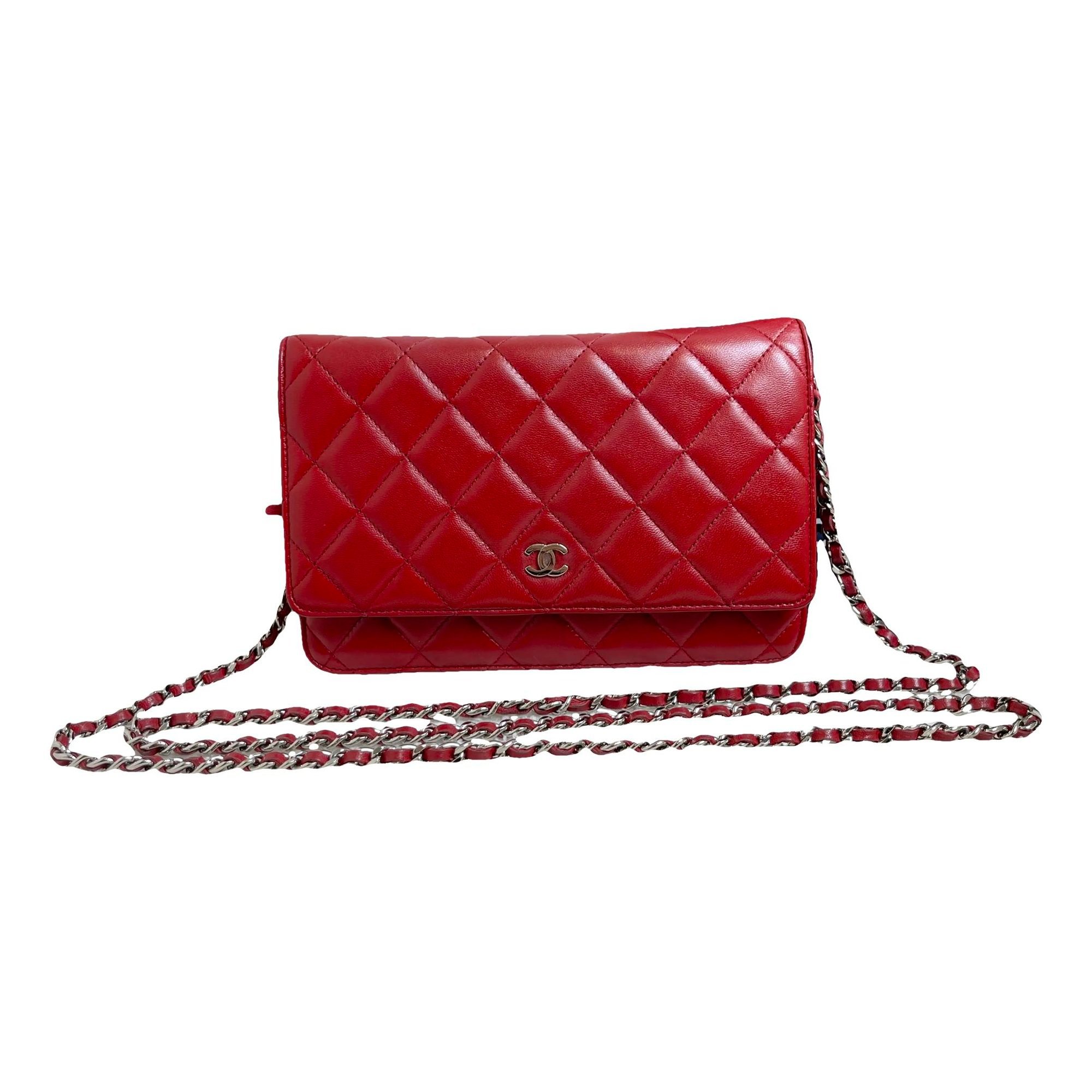 Wallet On Chain Timeless/Classique leather crossbody bag