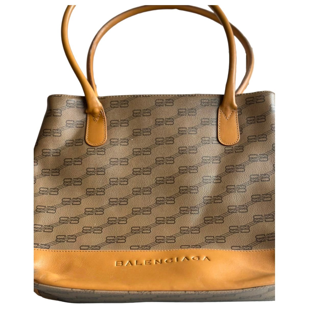 Leather tote