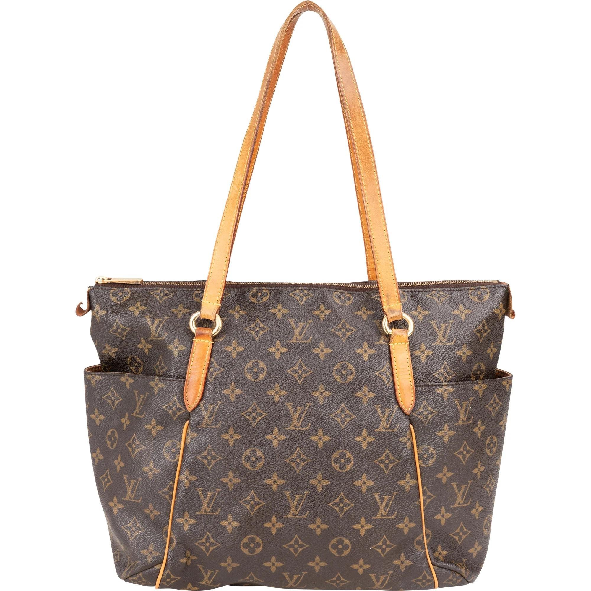 Totally leather handbag