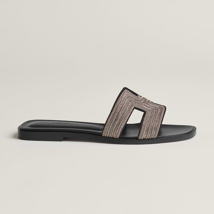 Noir Oran Sandal