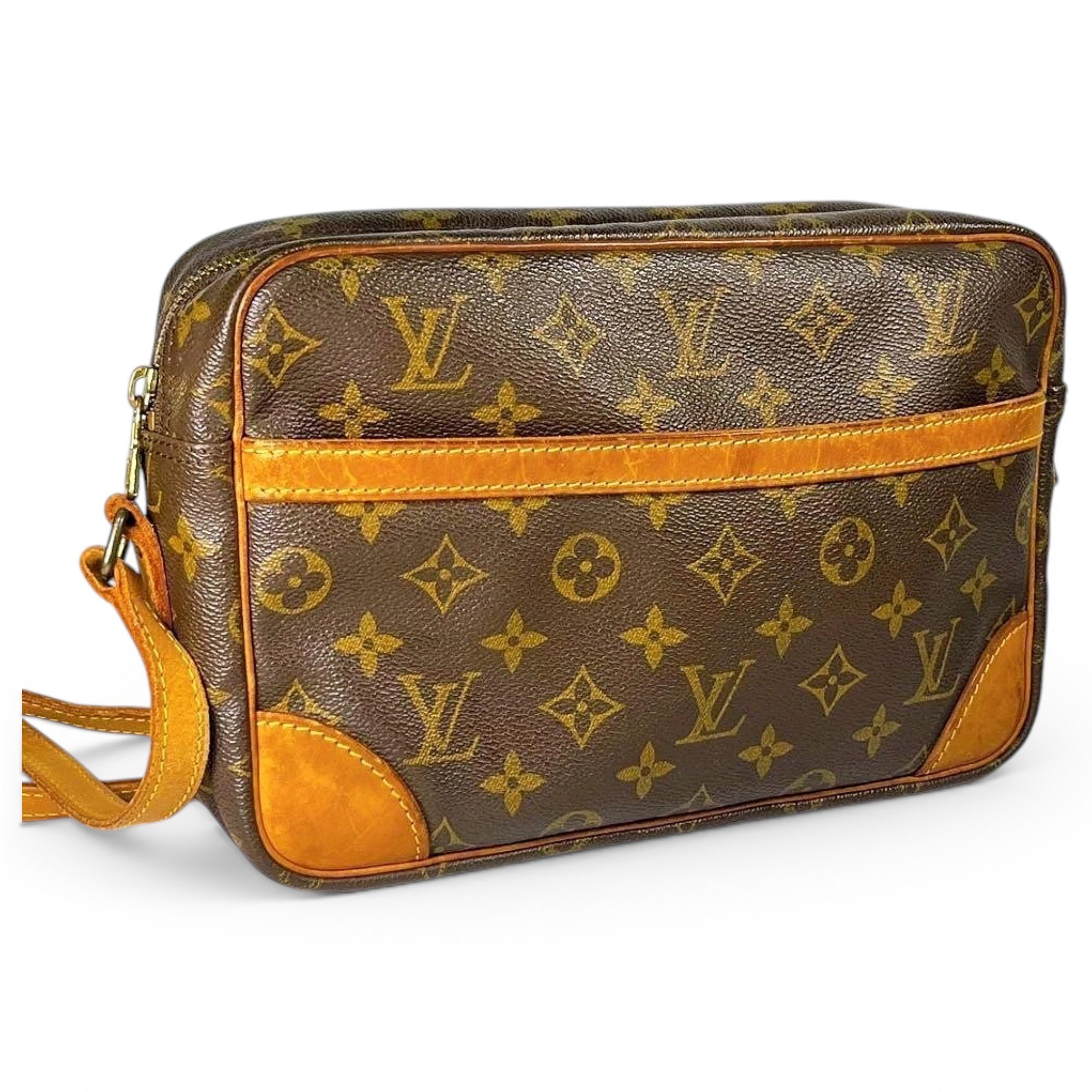 Leather crossbody bag