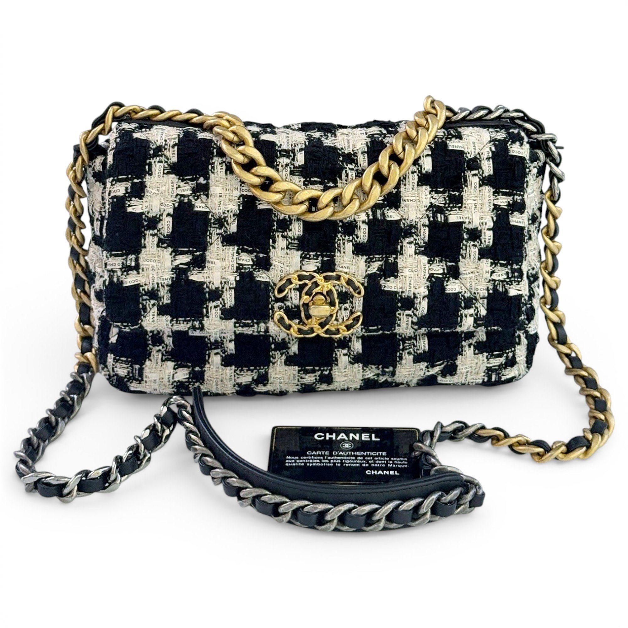 Chanel 19 tweed bag