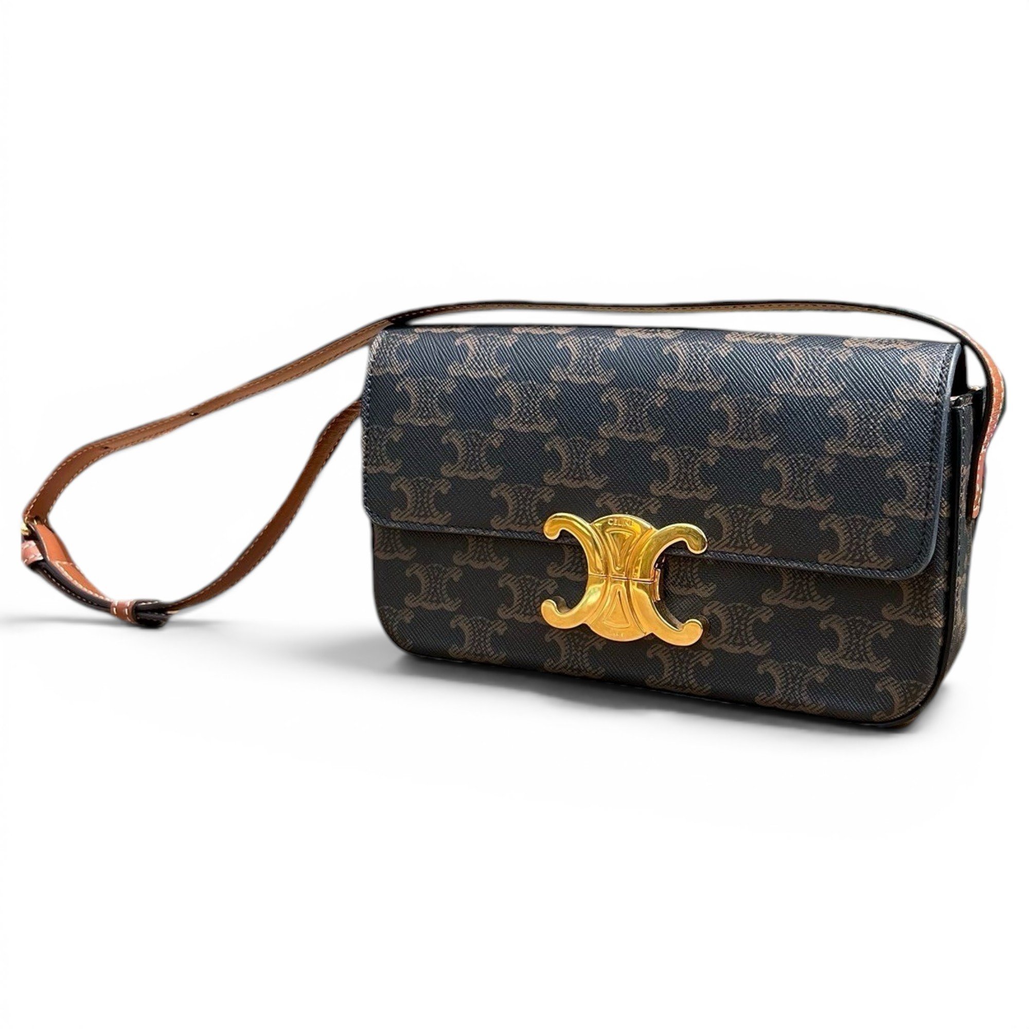 Triomphe Long leather handbag