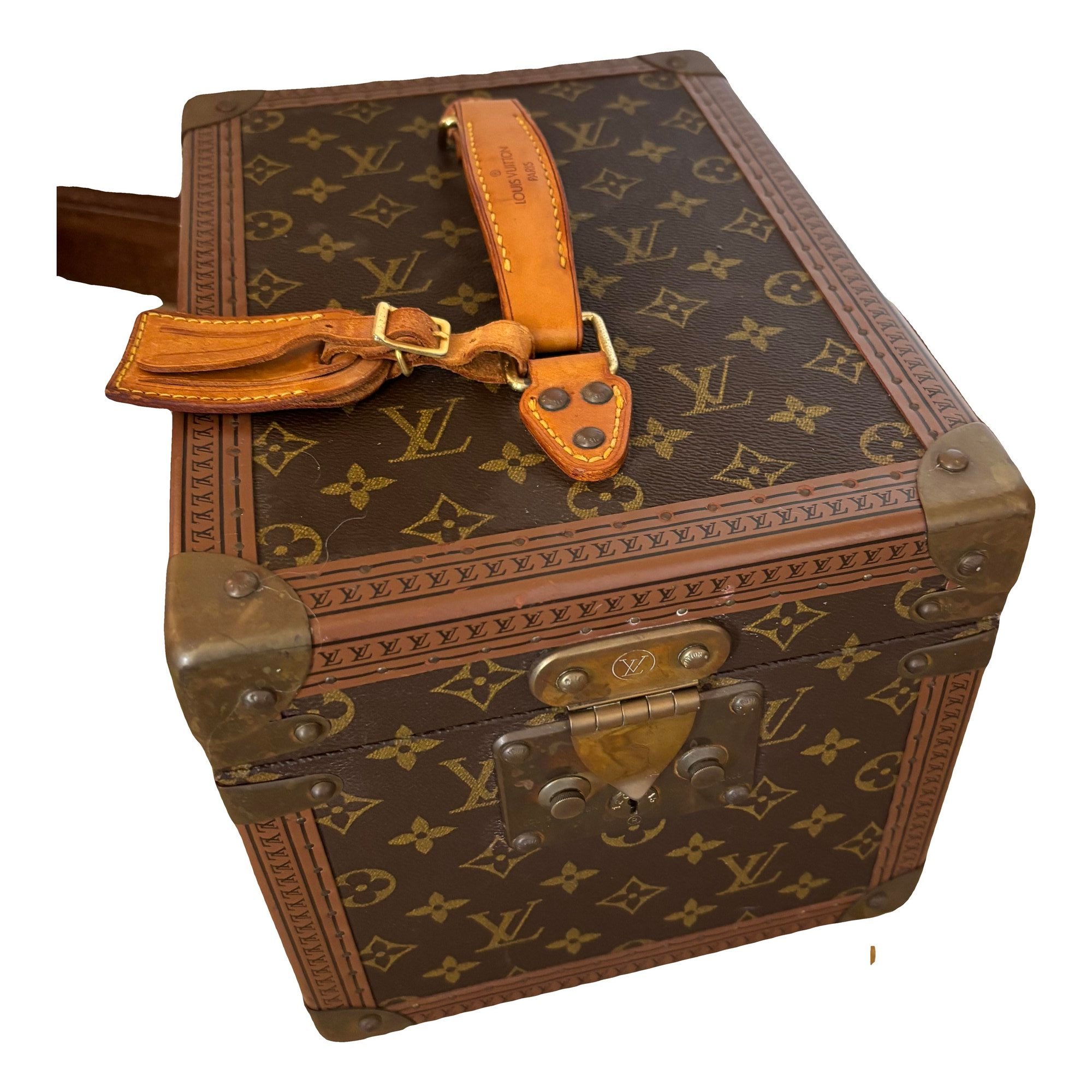Cloth vanity case