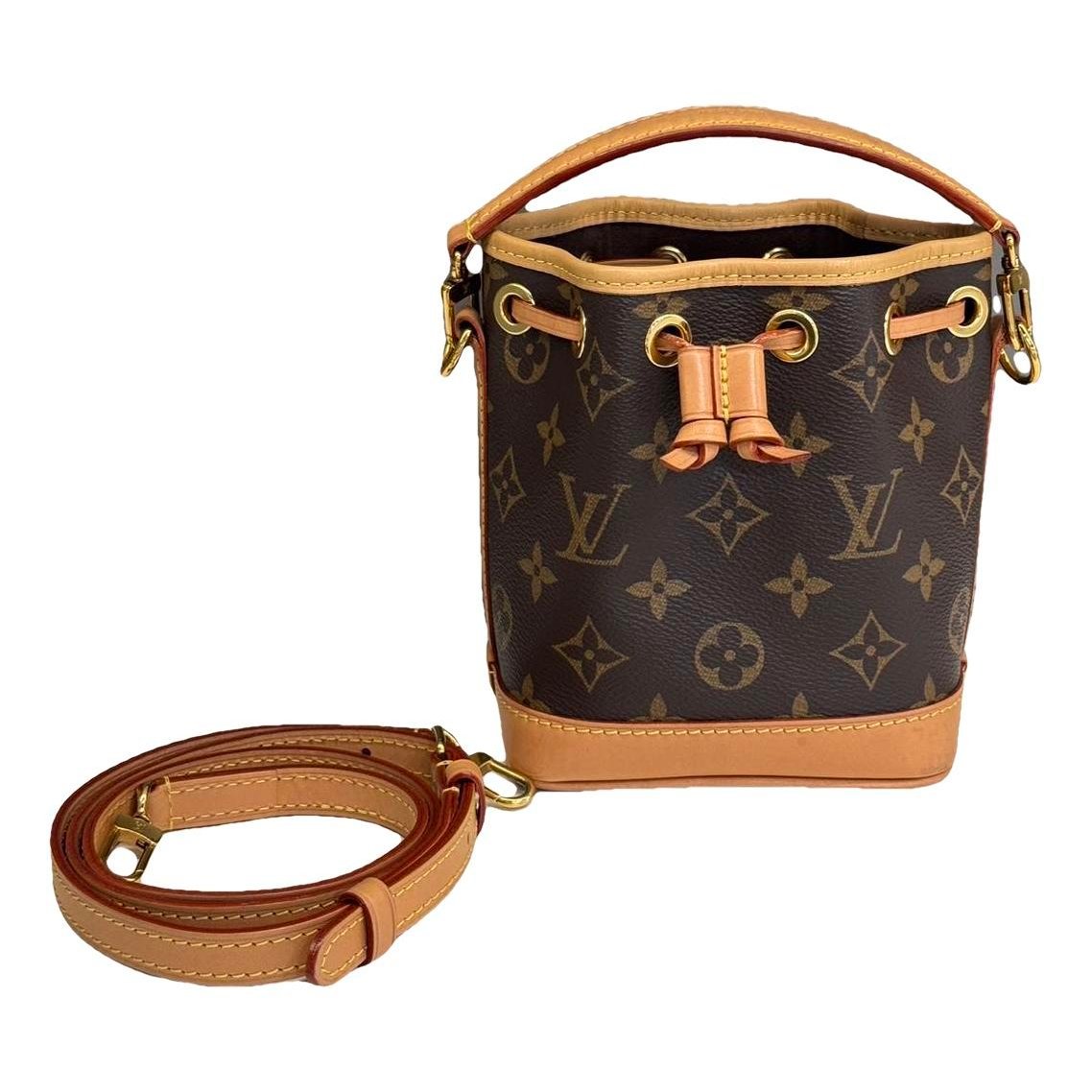 Nano Noé leather handbag