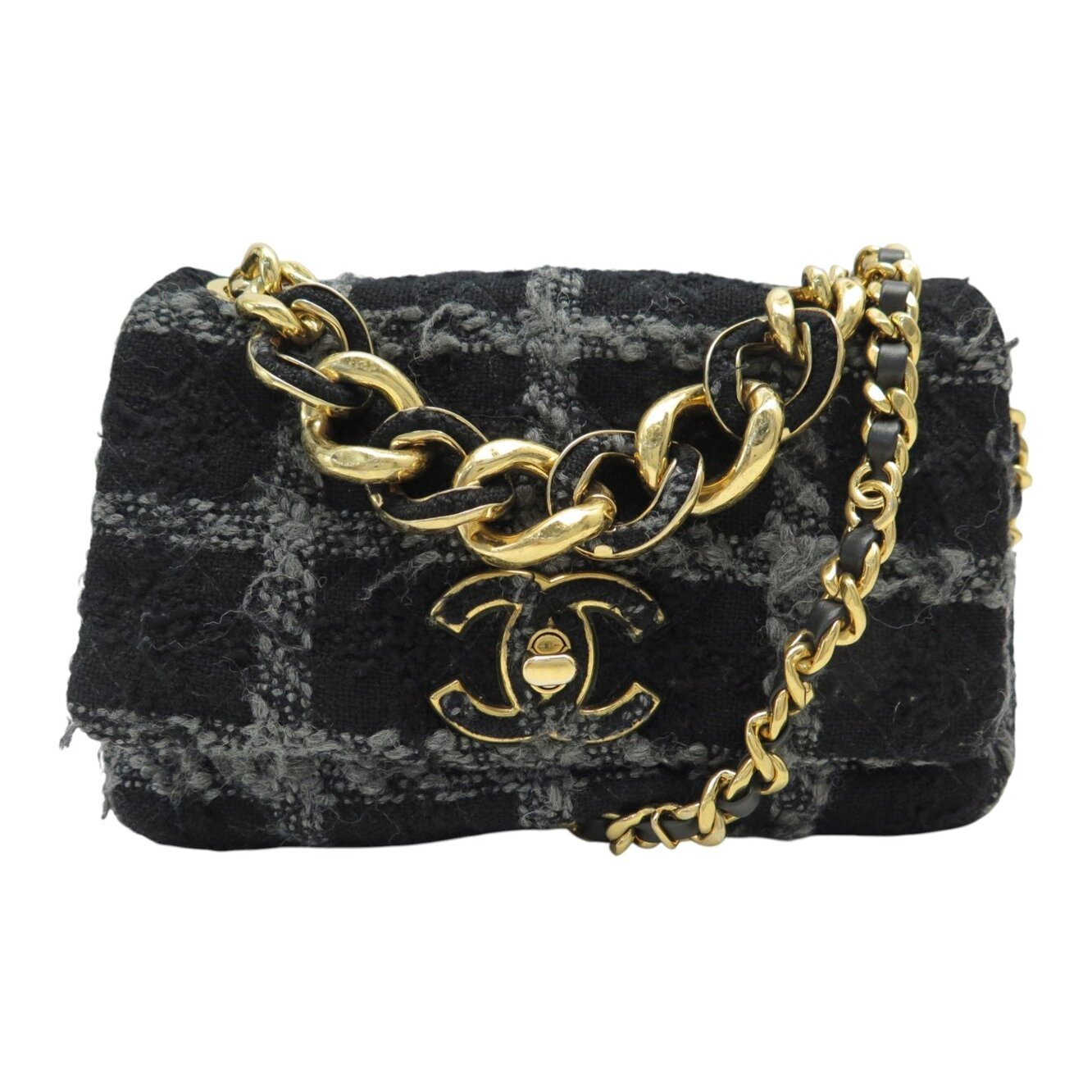 Chanel 19 tweed crossbody bag
