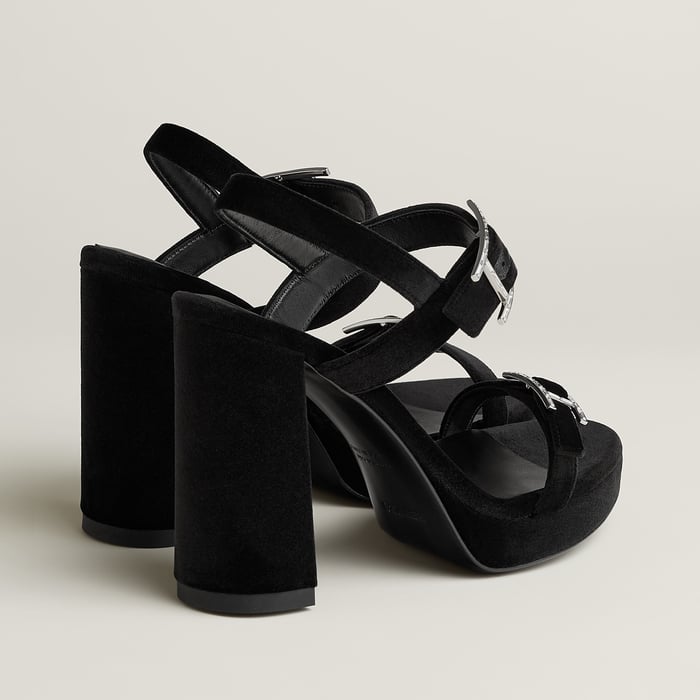 Noir Bossa Sandal