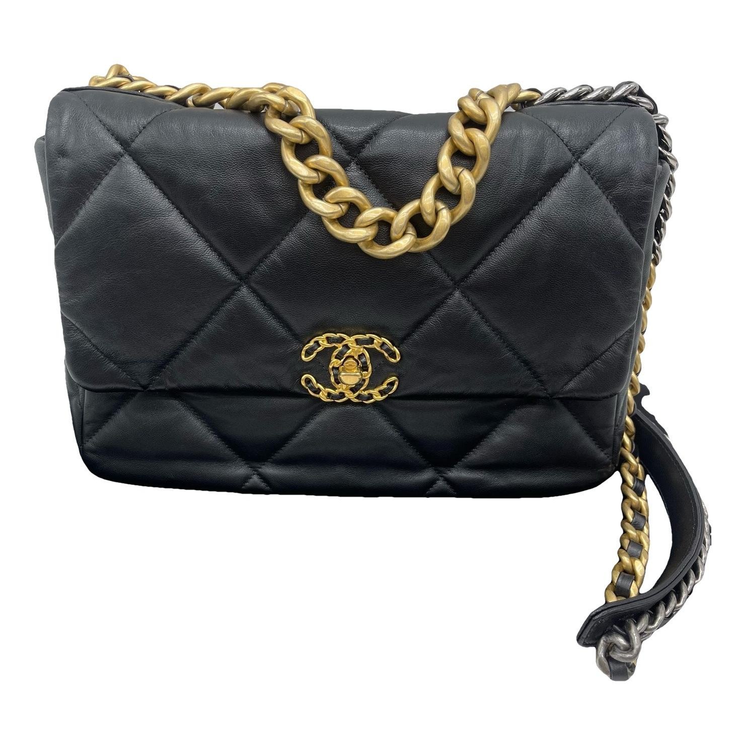 Chanel 19 leather handbag