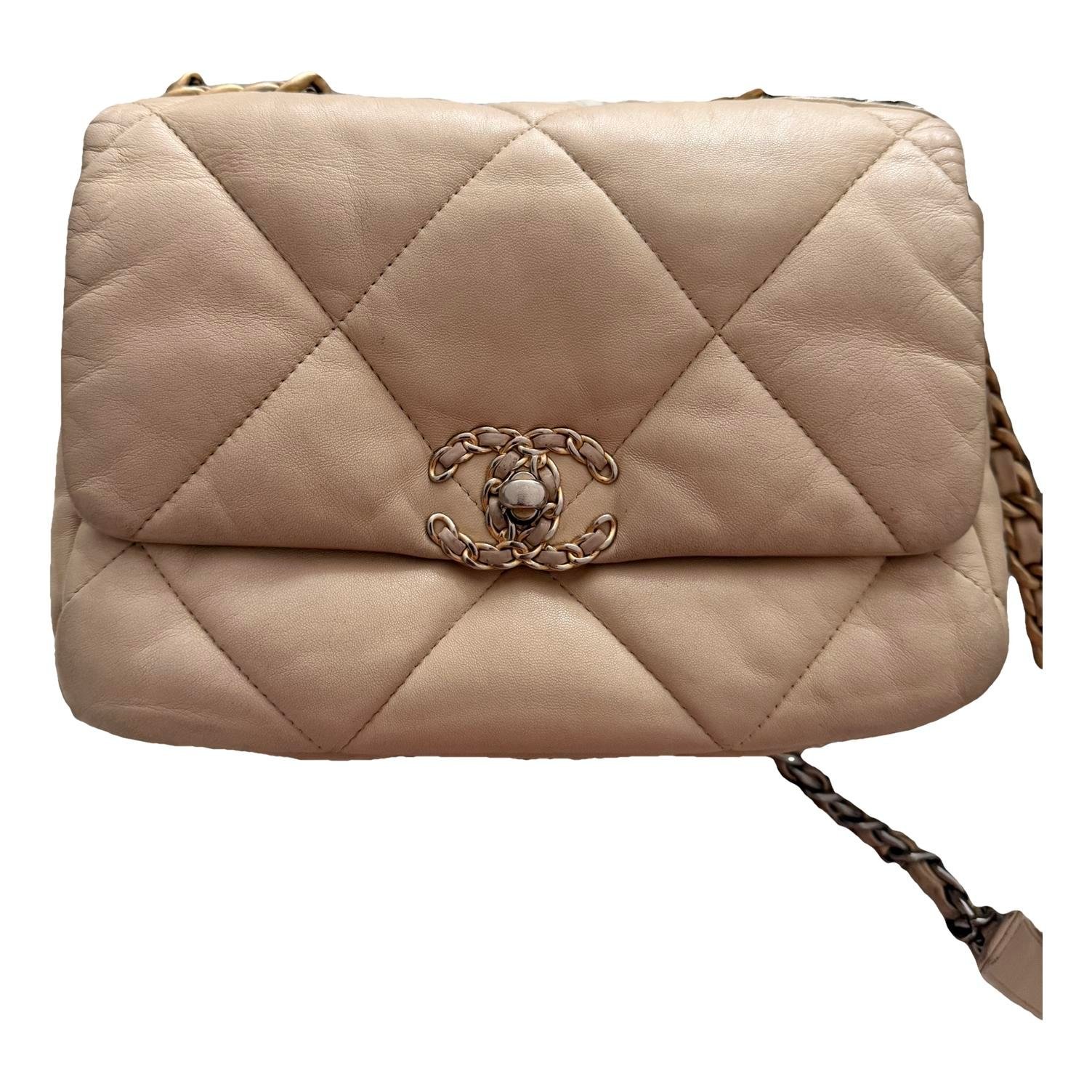 Chanel 19 leather handbag