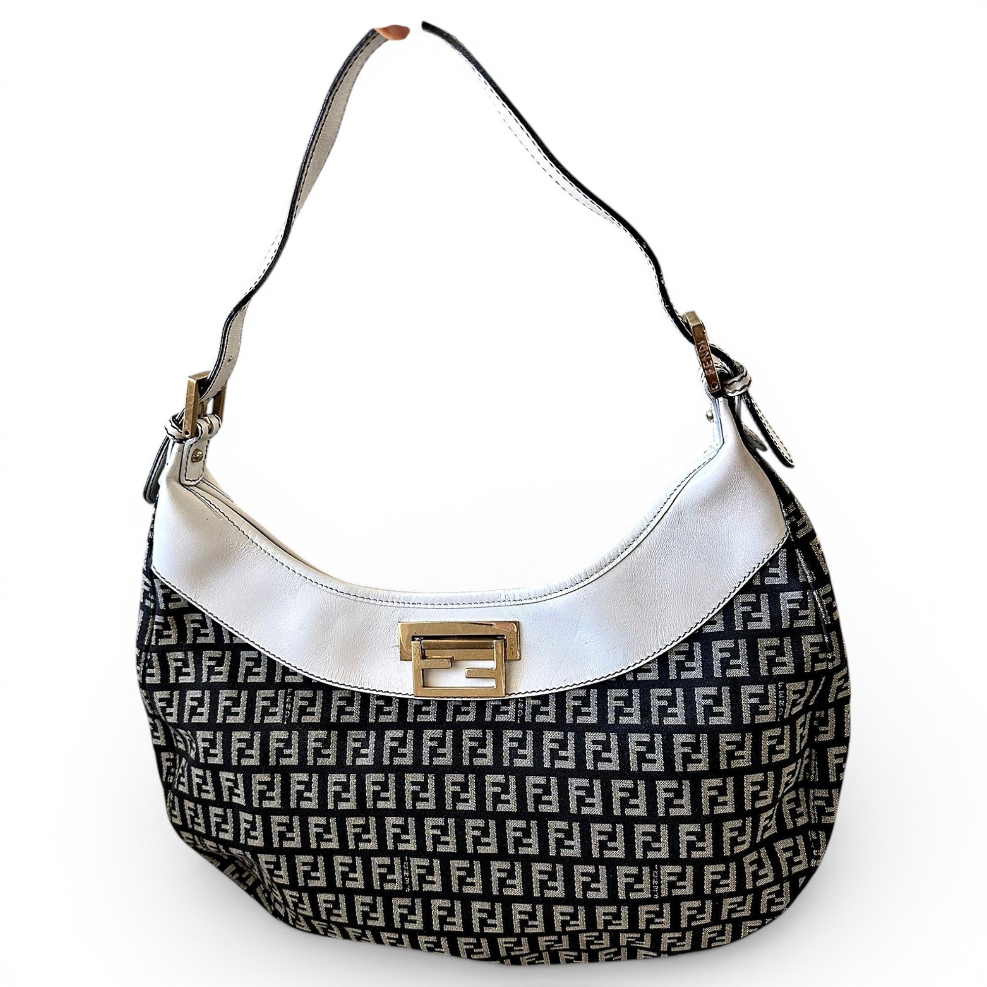 Baguette cloth handbag