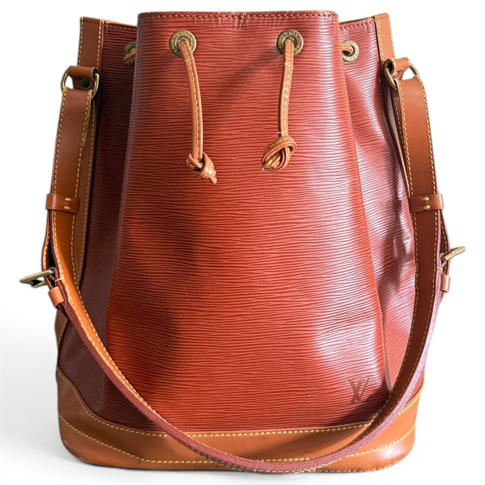Louis Vuitton Noé leather handbag