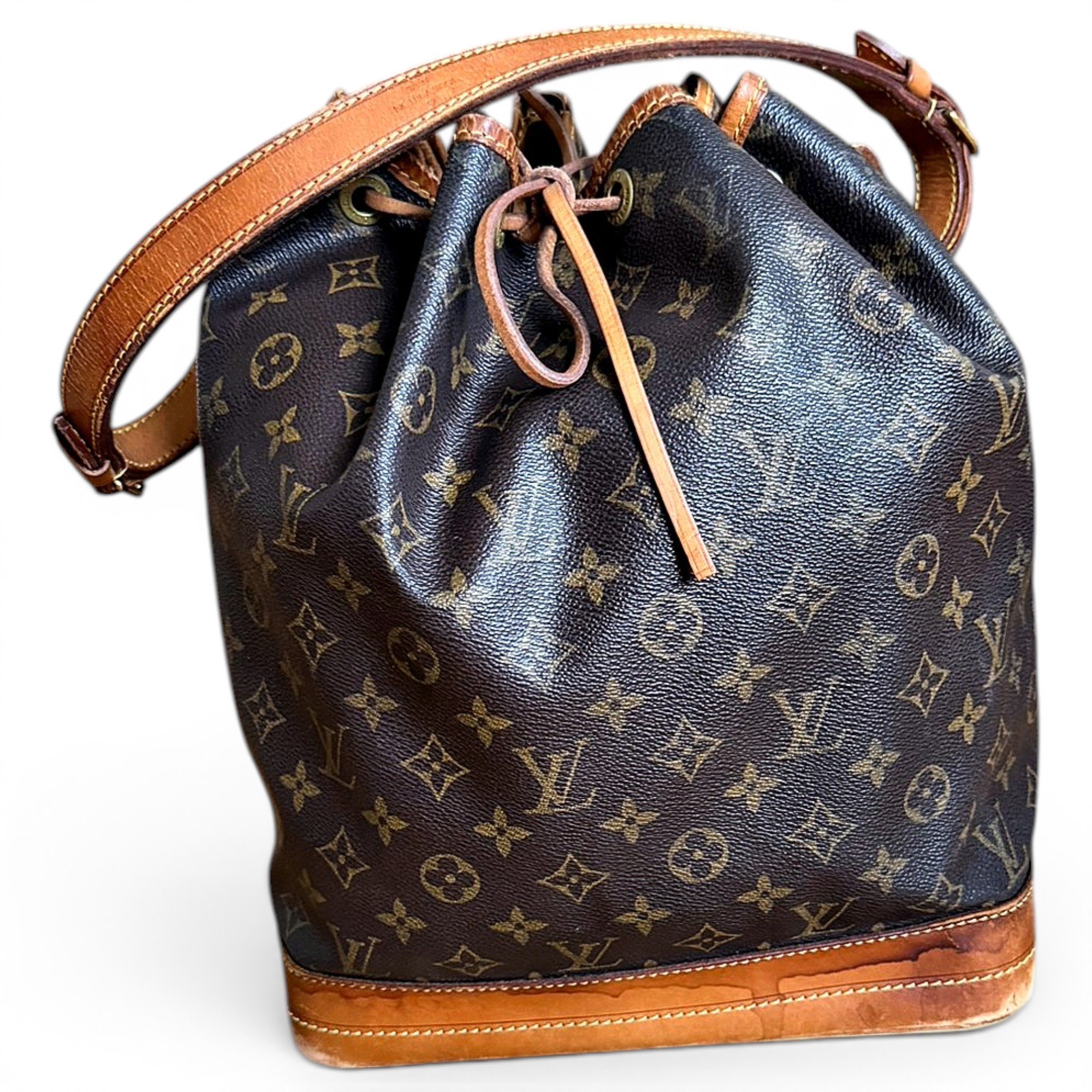 Noé leather handbag