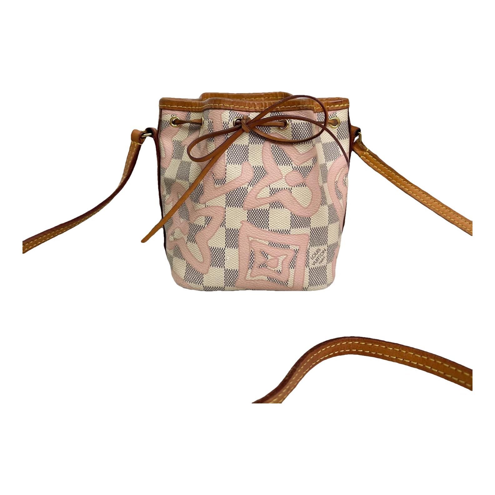 Nano Noé leather handbag