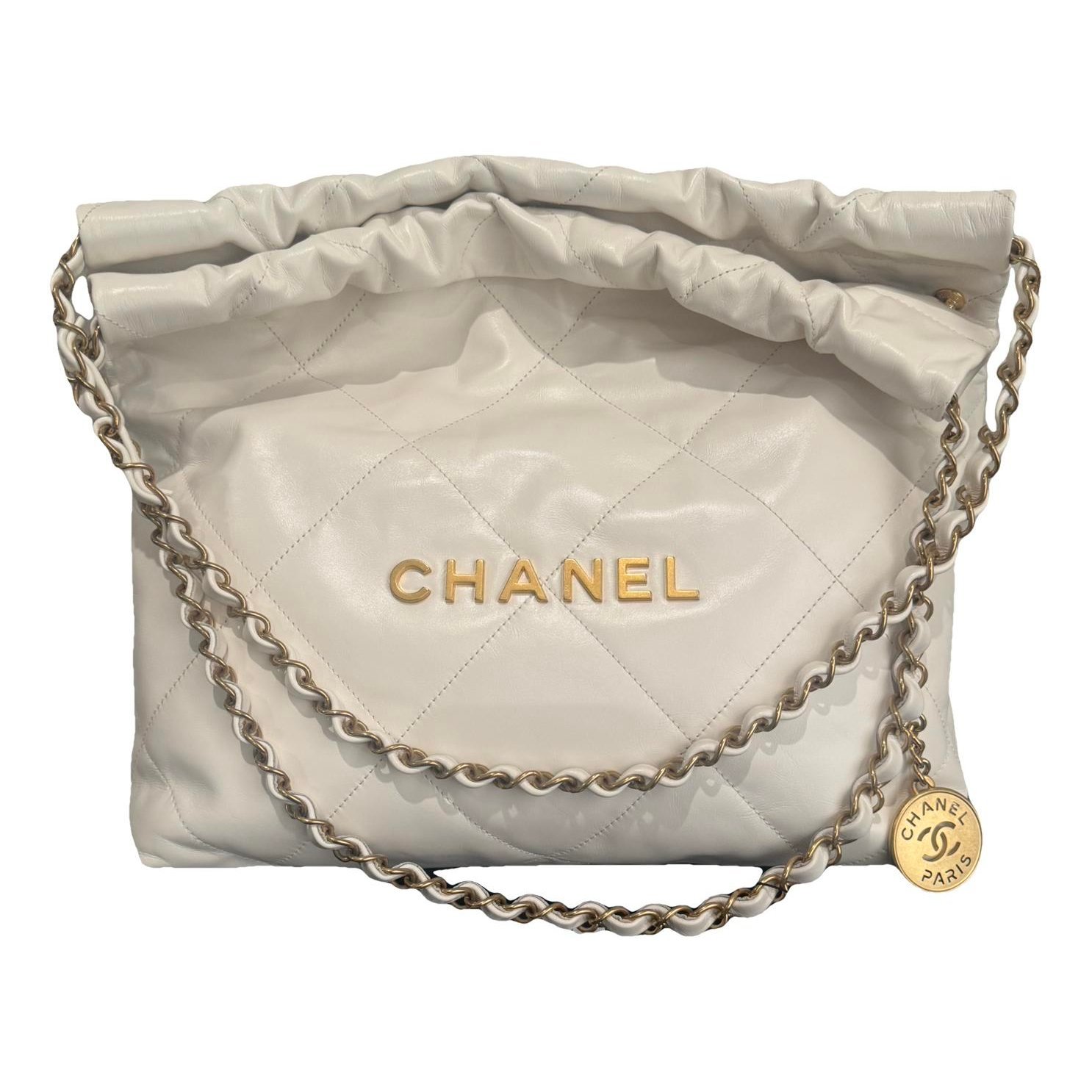 Chanel 22 leather handbag