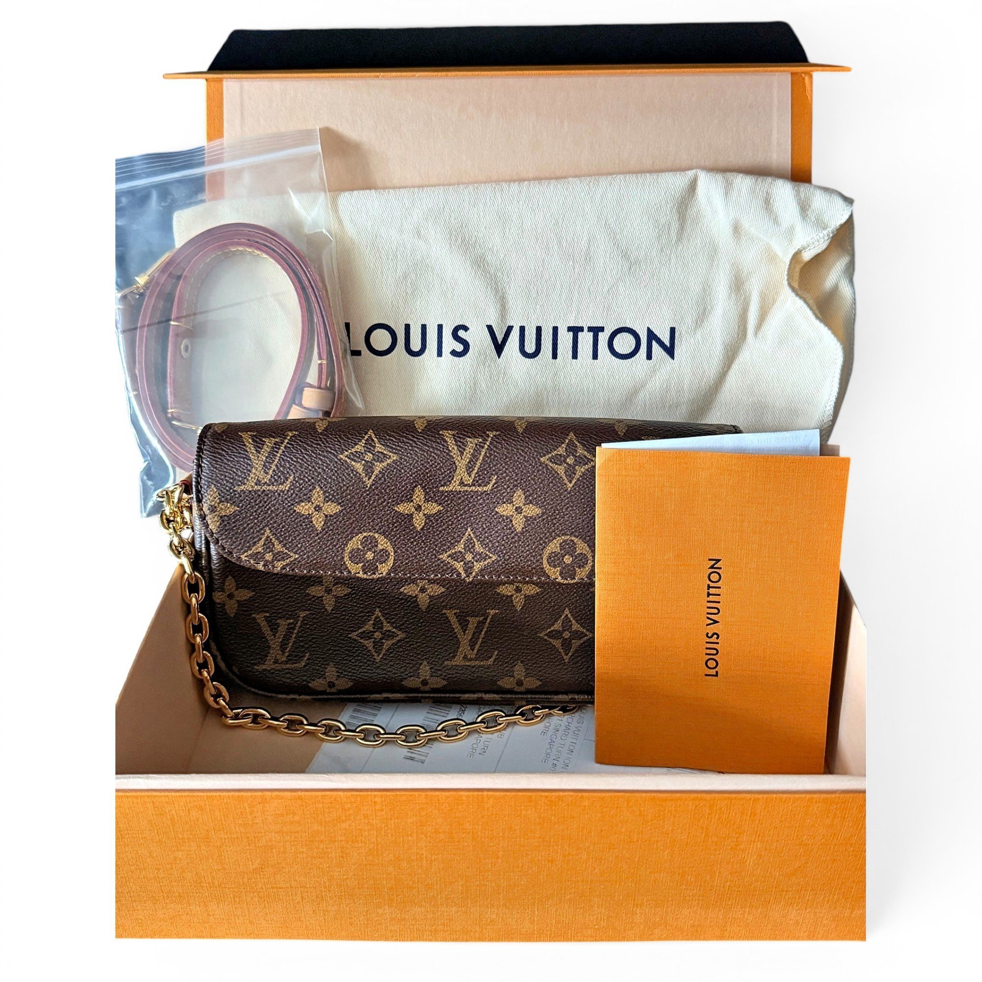 Trio pouch leather clutch bag