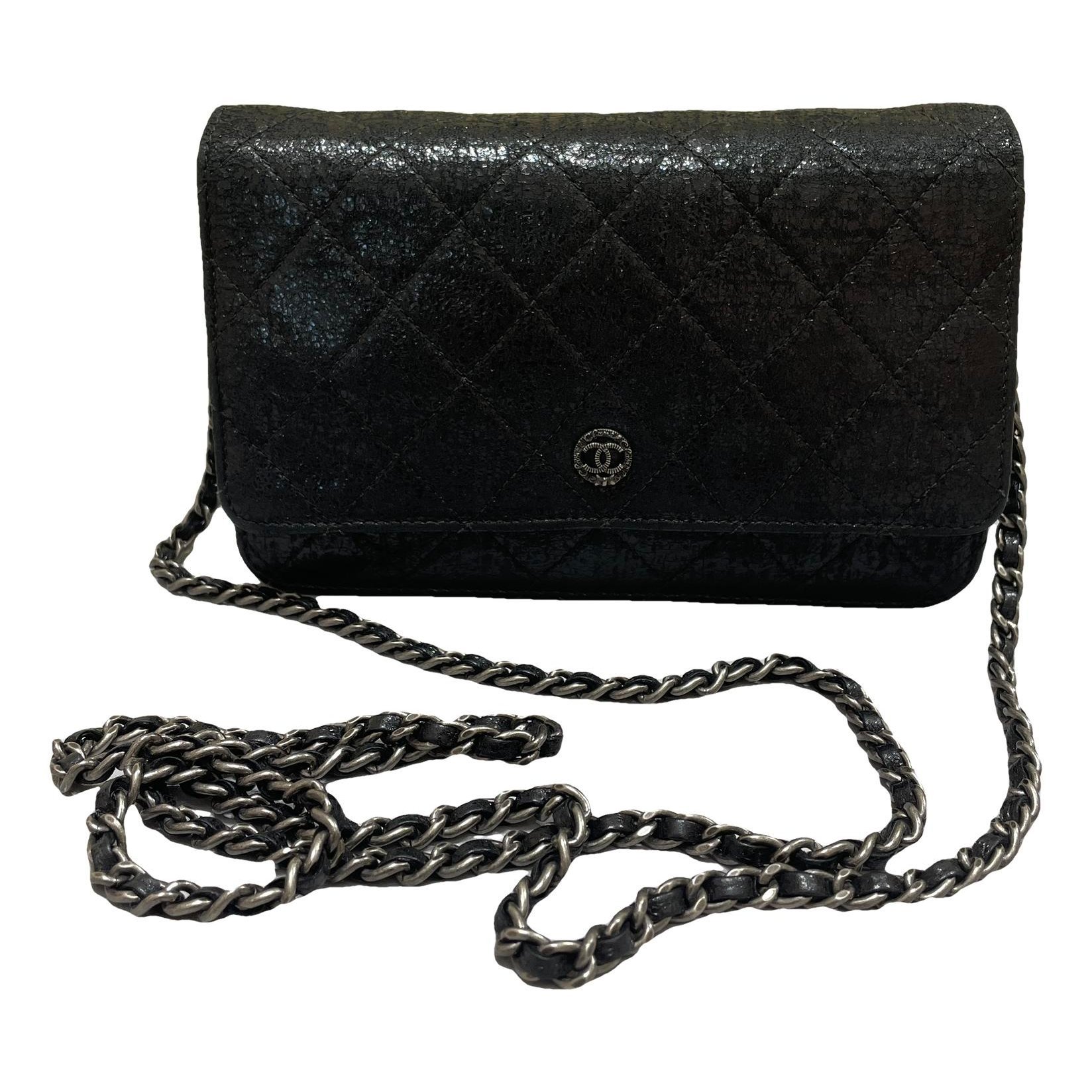Wallet On Chain Timeless/Classique leather crossbody bag