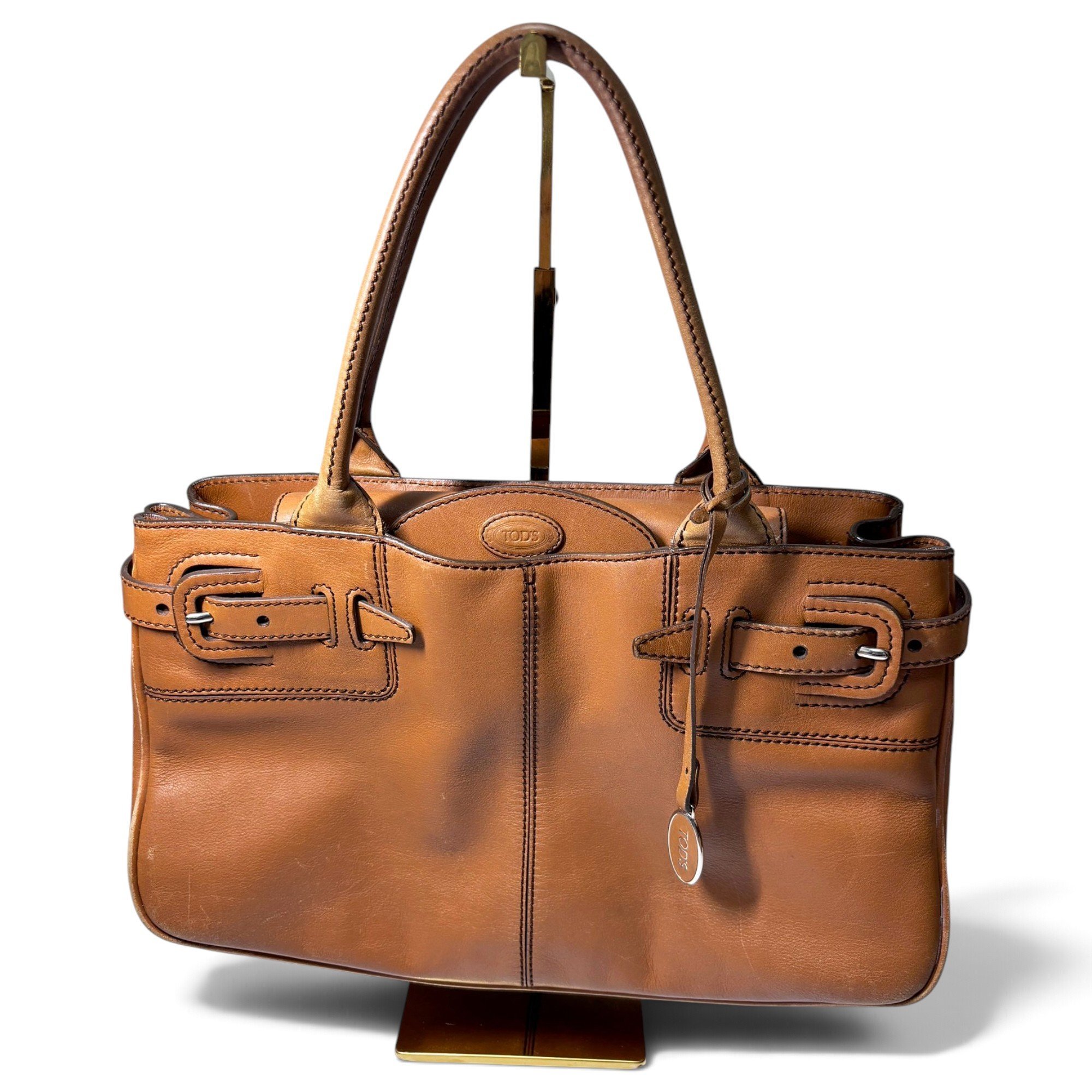 Leather tote