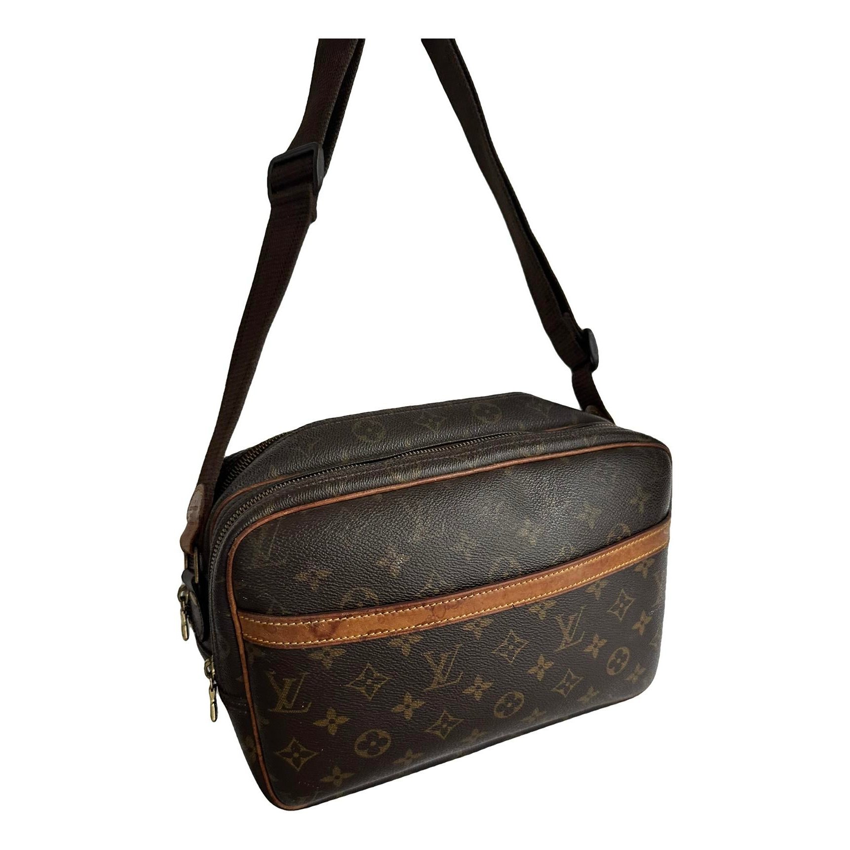 Reporter patent leather crossbody bag