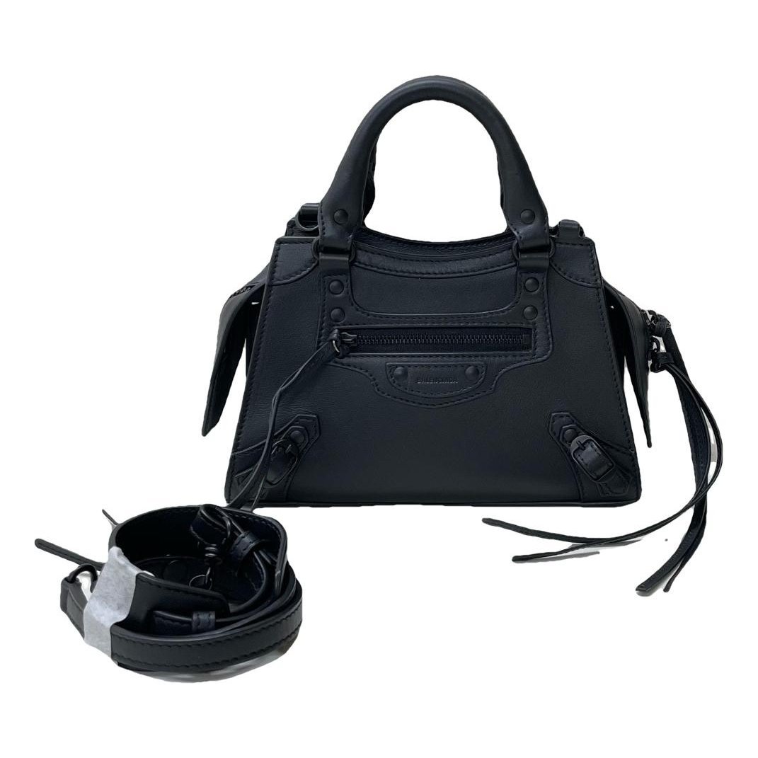 Neo Classic leather handbag