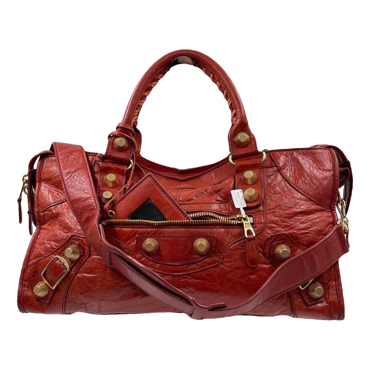 City leather crossbody bag