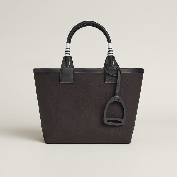 Steeple 25 bag