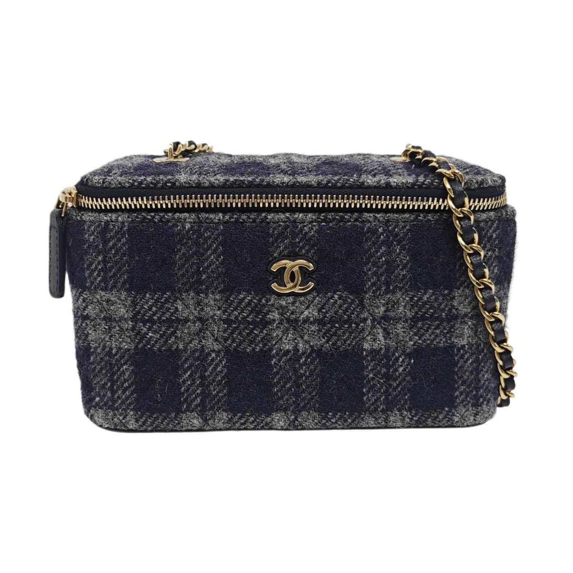 Trendy CC Vanity cloth handbag
