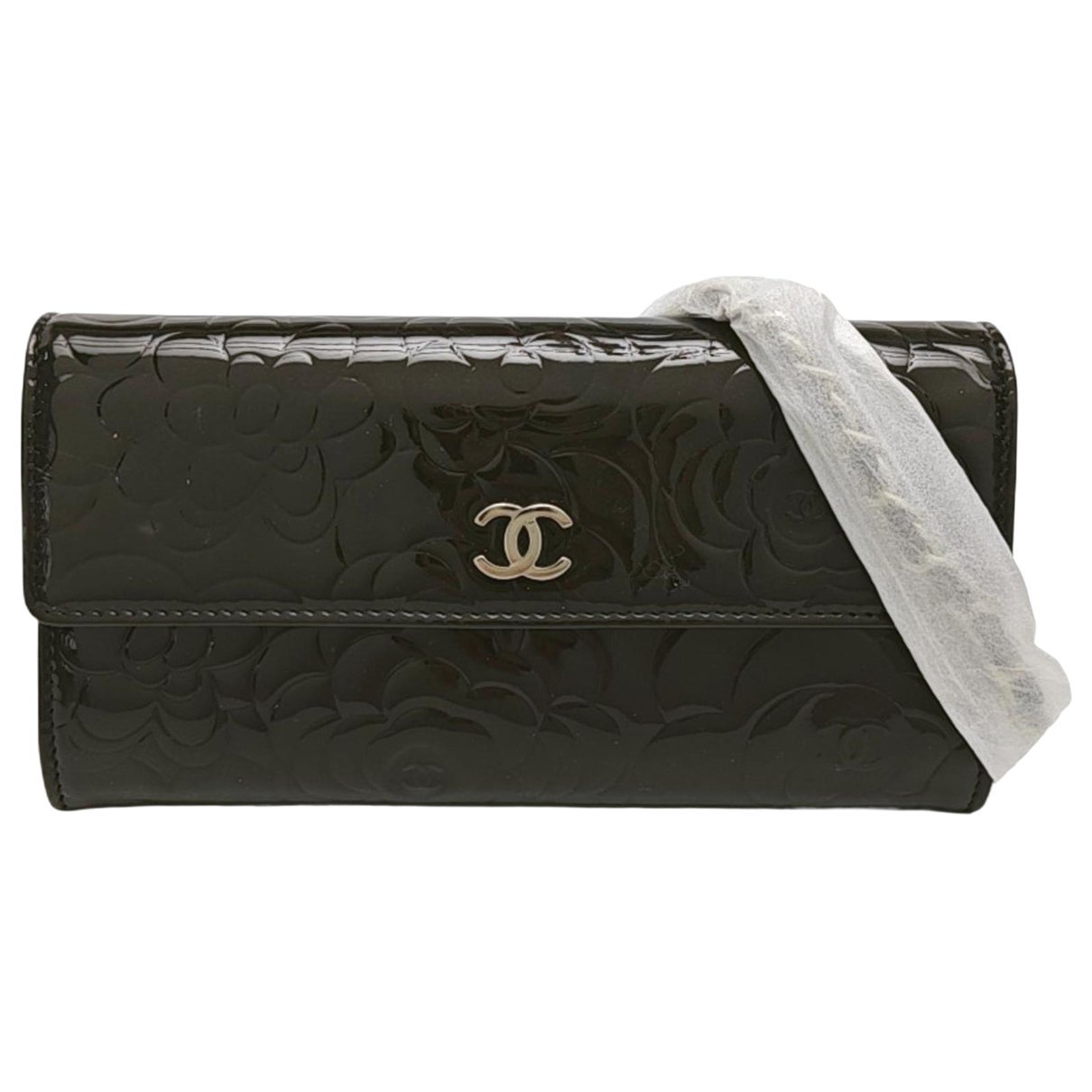 Patent leather handbag