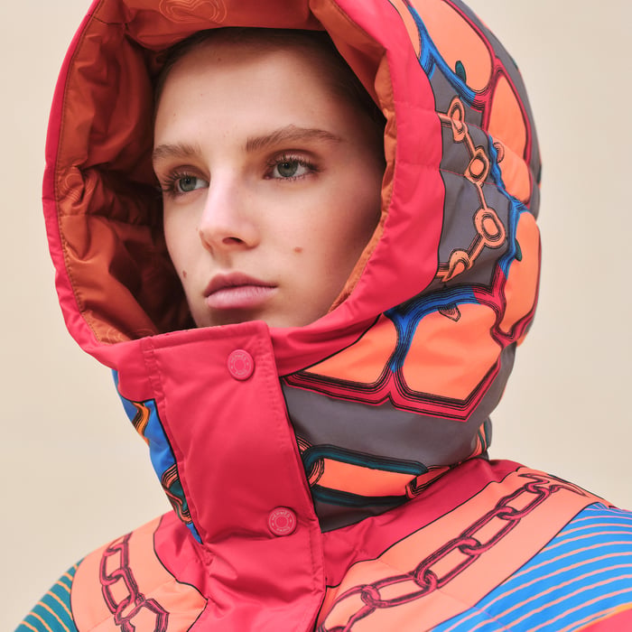 Rose Canneberge "Effet Kaleidoscope" Reversible Short Puffer Coat