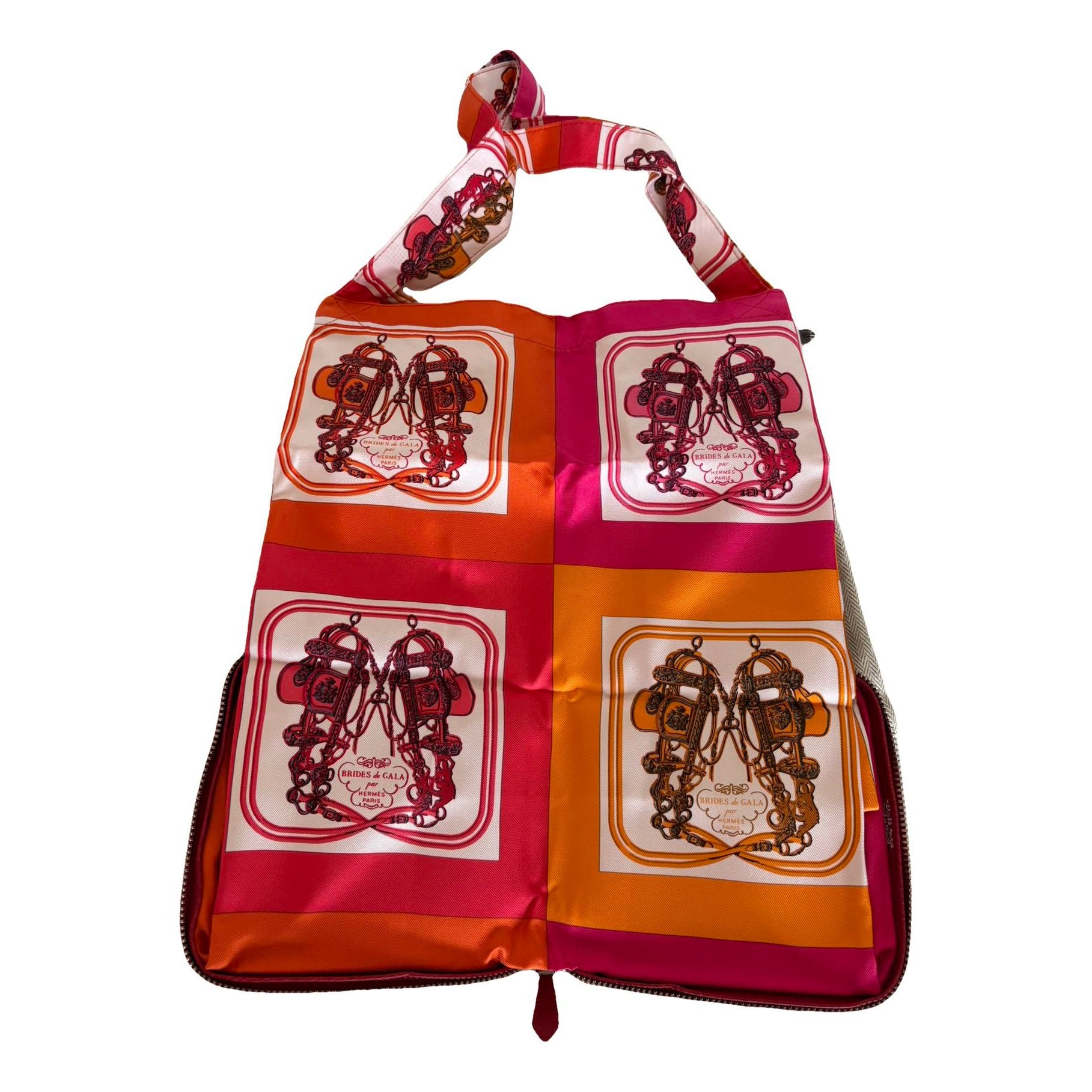 Hermès カレ 70 《ニュー・エルメス・レコード》 ブルー・ニュイ