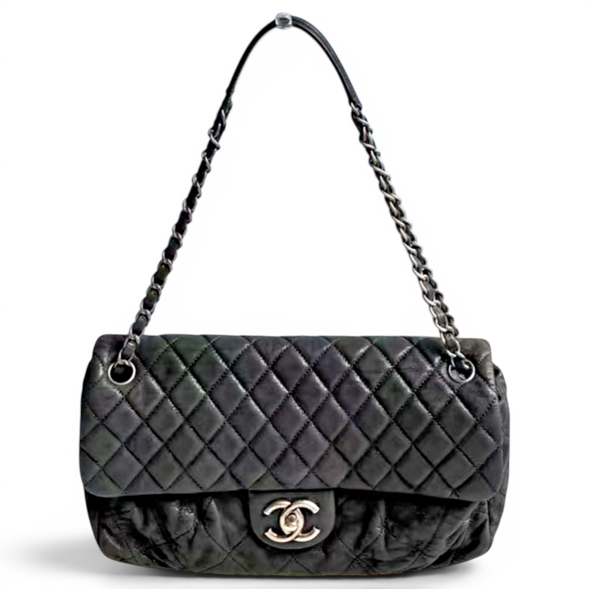 Timeless/Classique leather crossbody bag