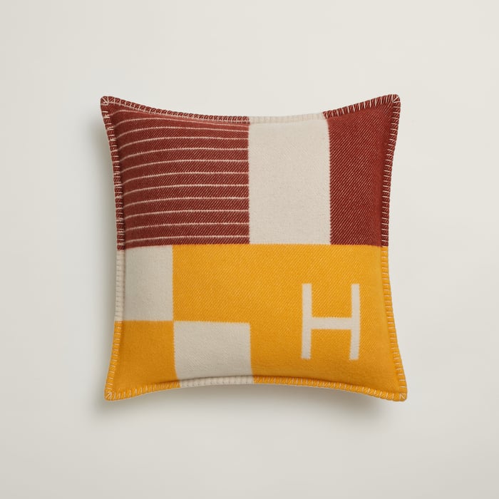Casaque Avalon Piano Pillow