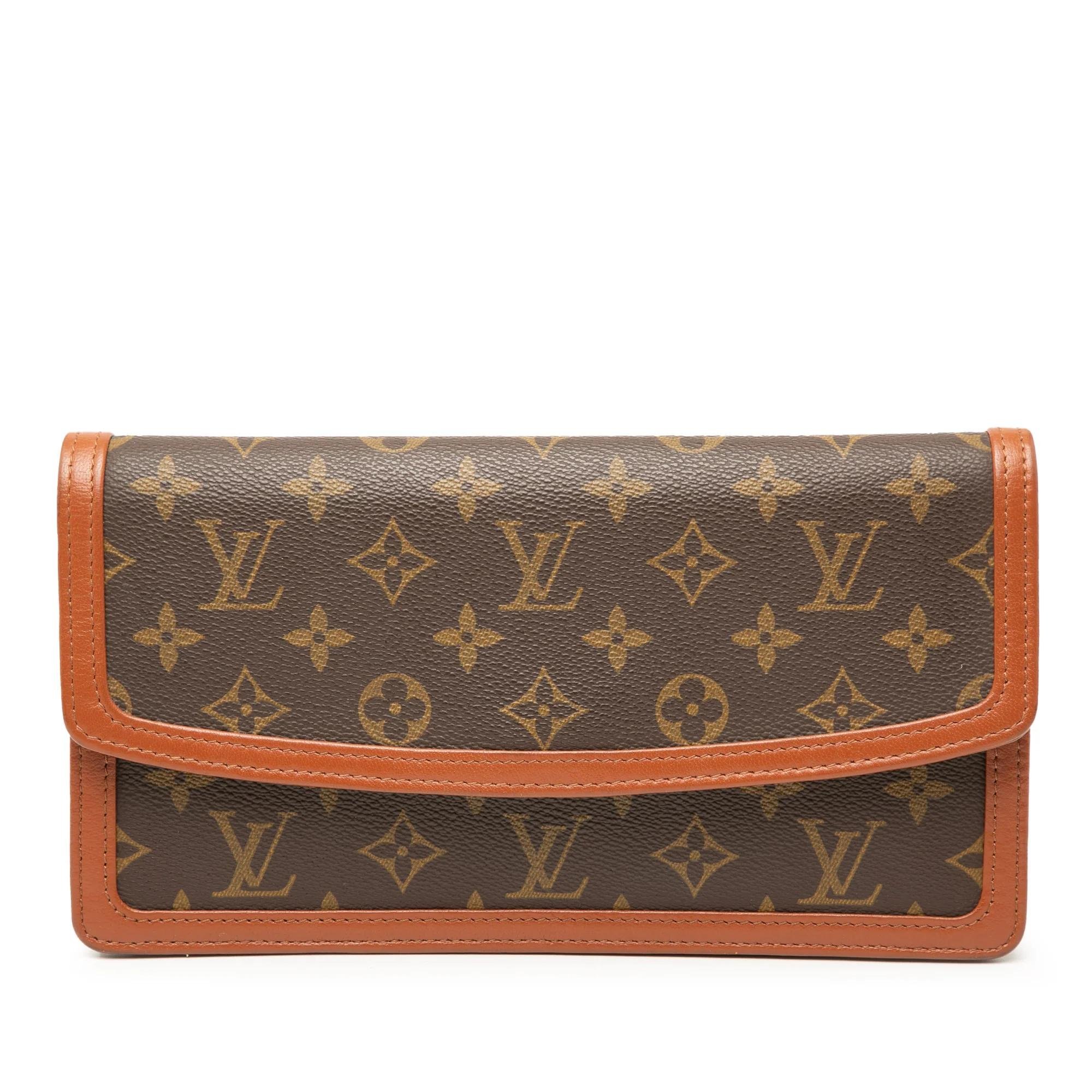 Leather clutch bag