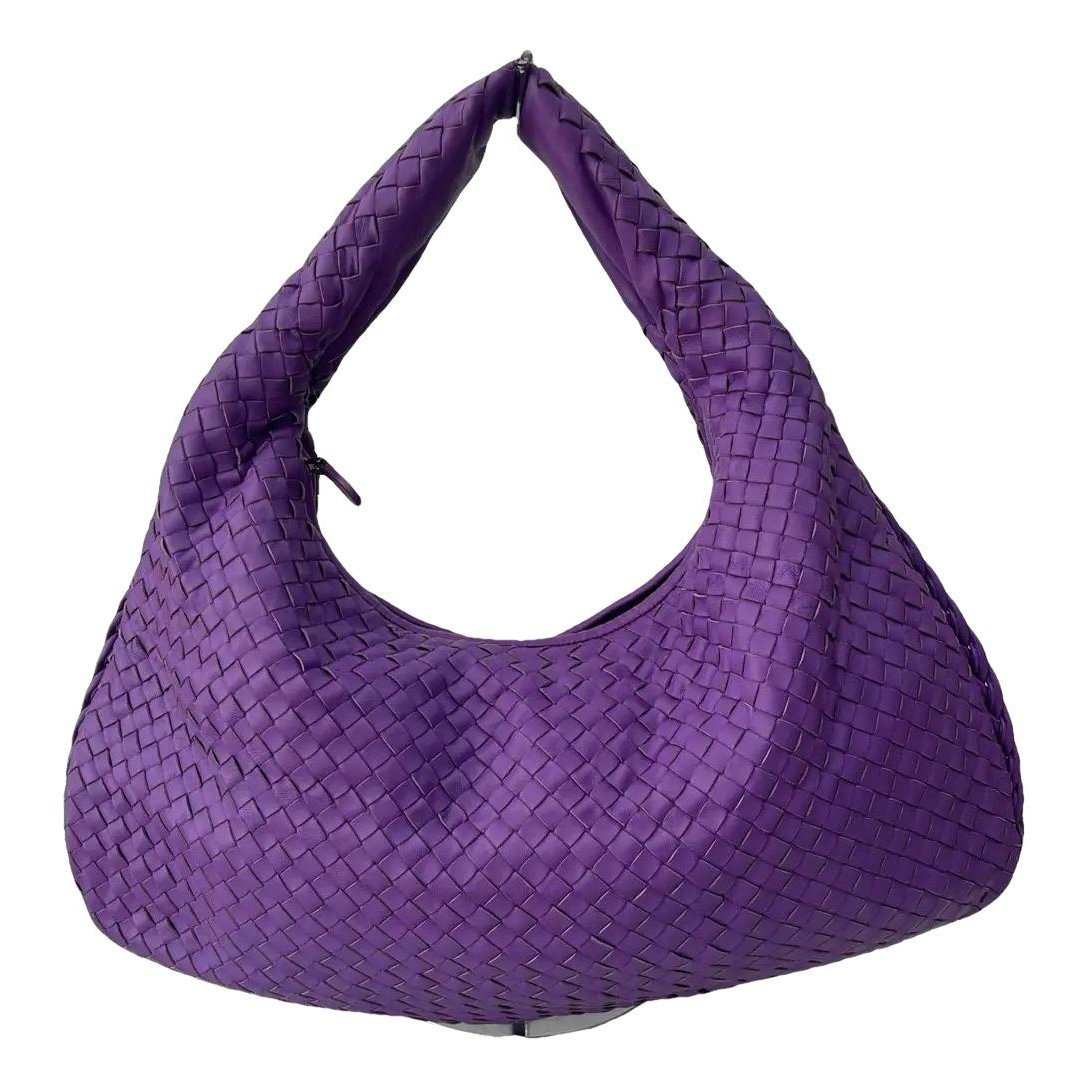 Veneta leather handbag