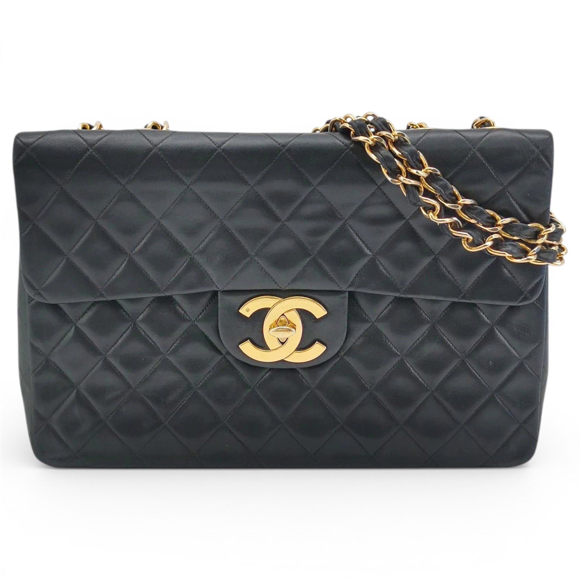 Chanel Timeless/Classique leather handbag