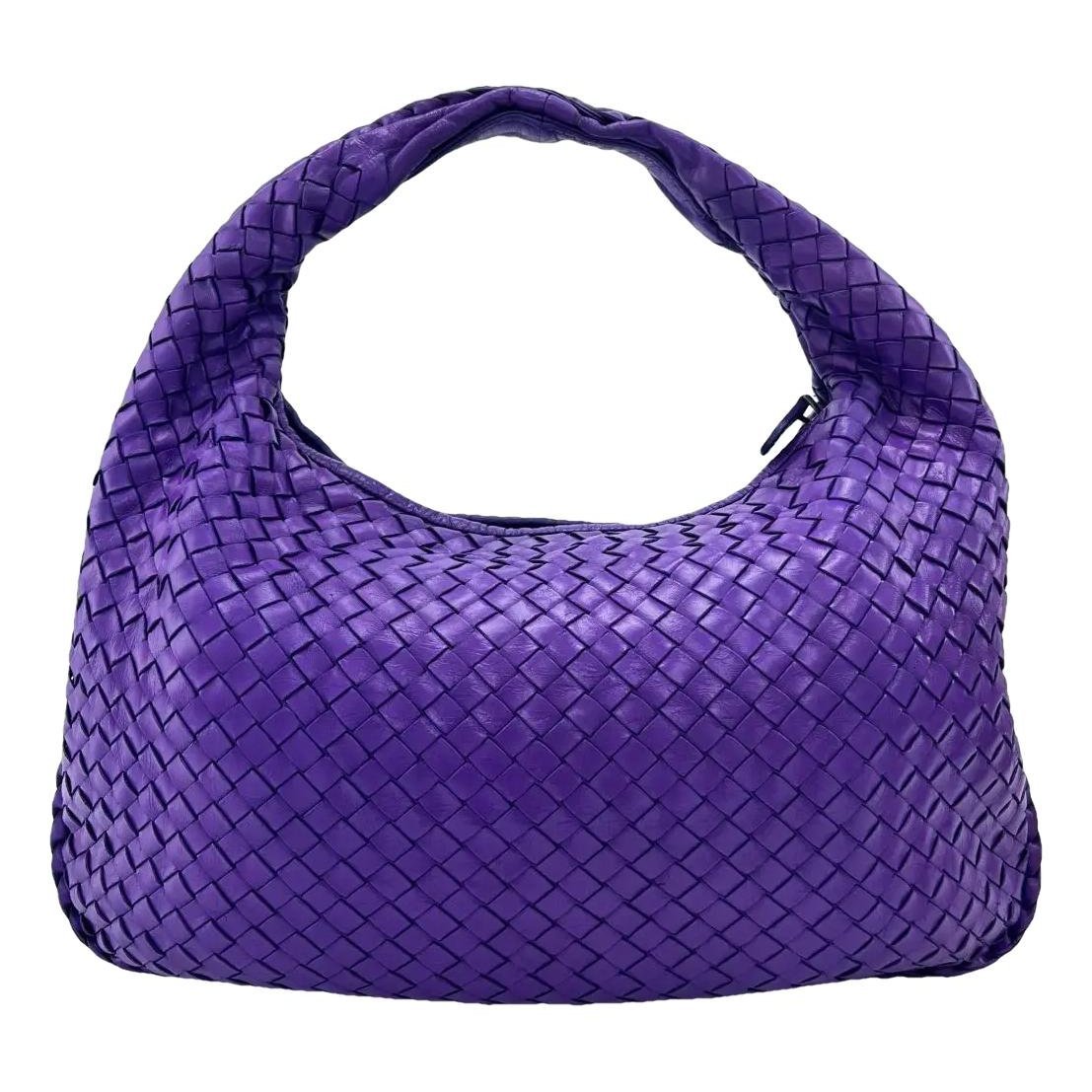 Veneta leather handbag