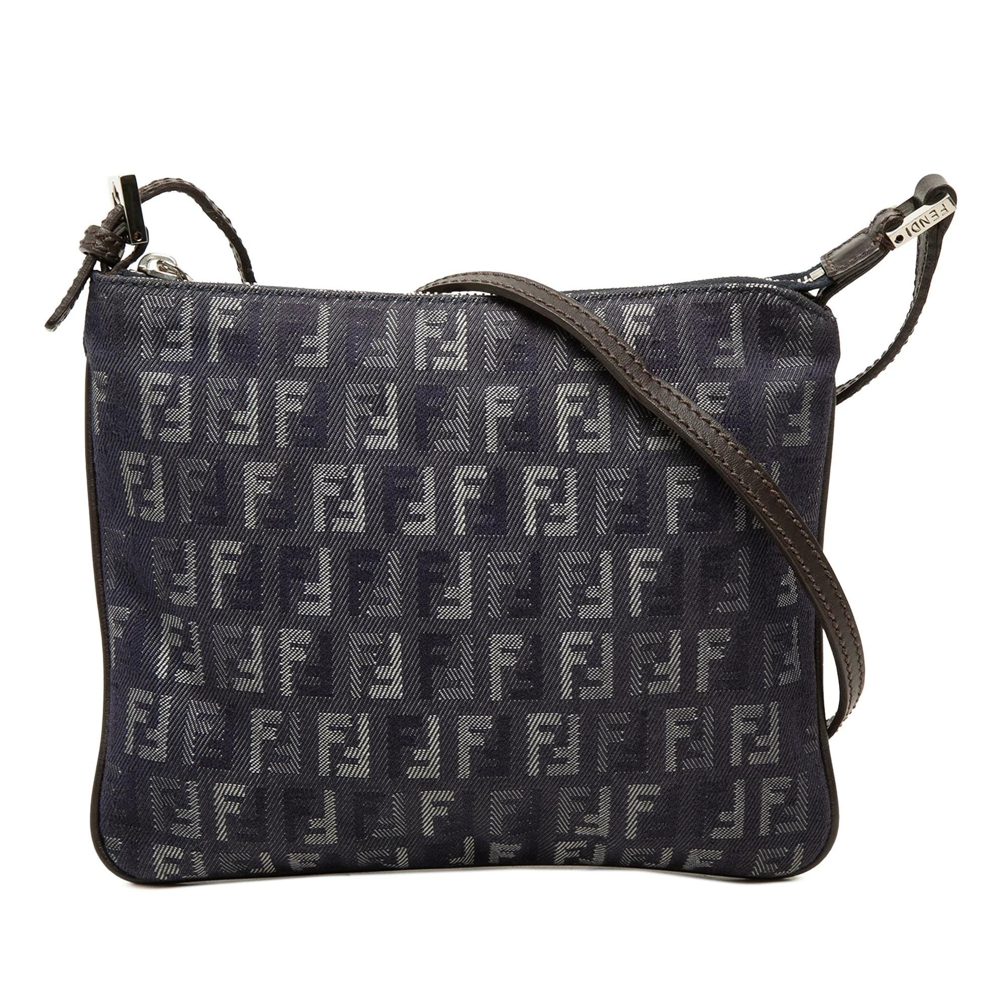 Pocket leather handbag