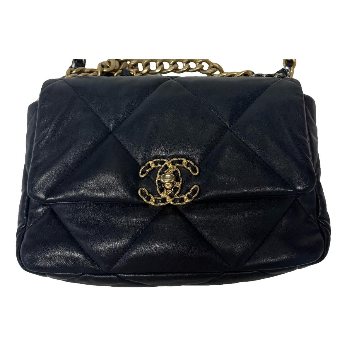 Chanel 19 leather handbag