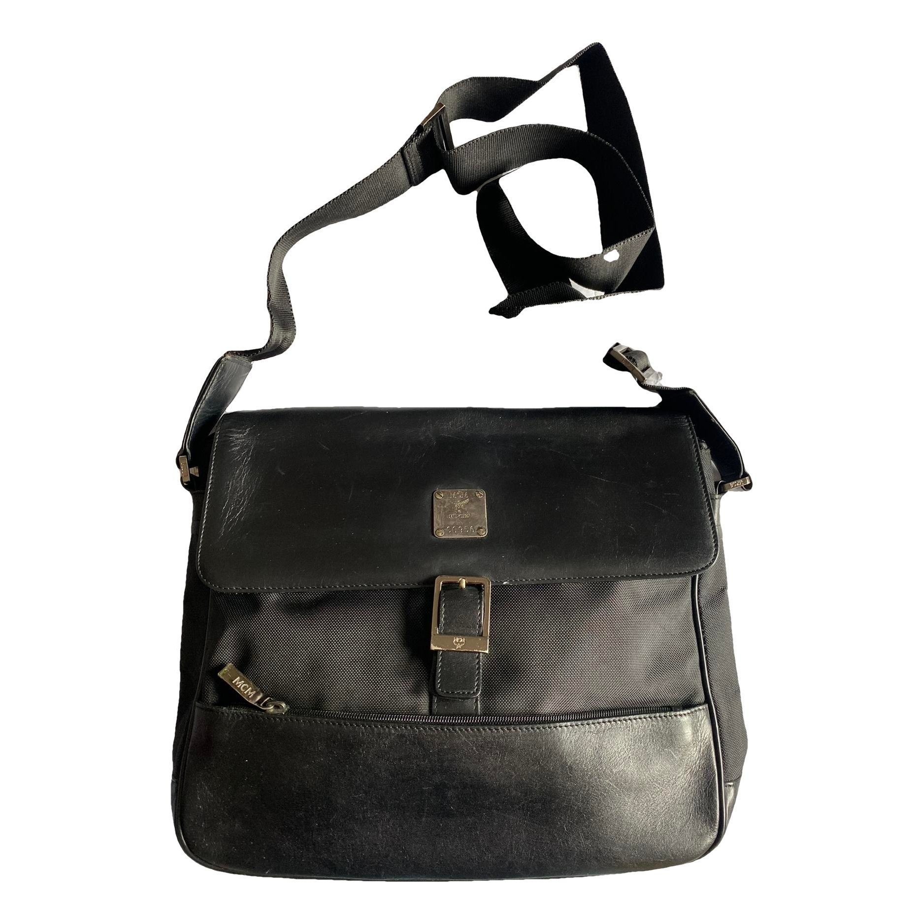 Leather crossbody bag