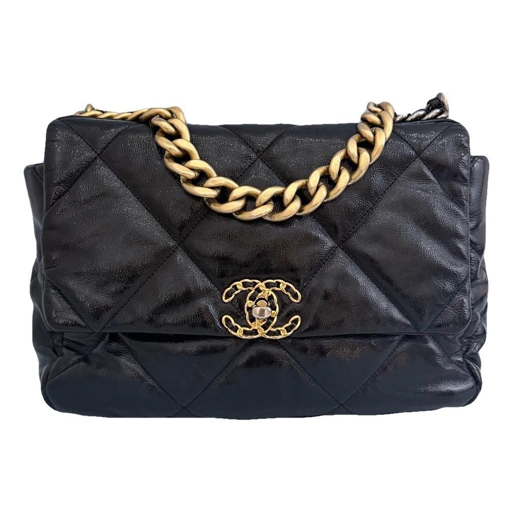 Chanel 19 leather handbag