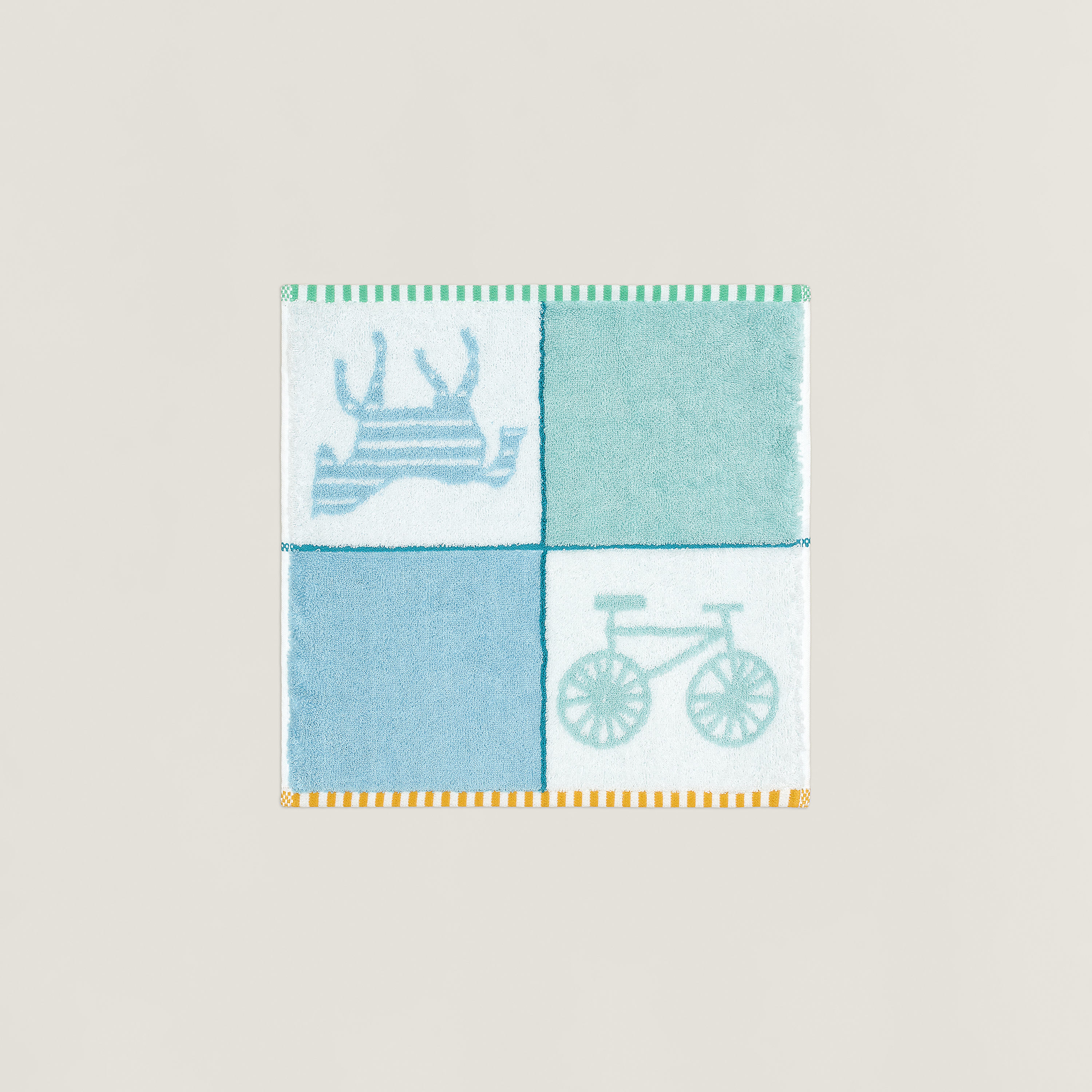 Les Cabanes washcloth
