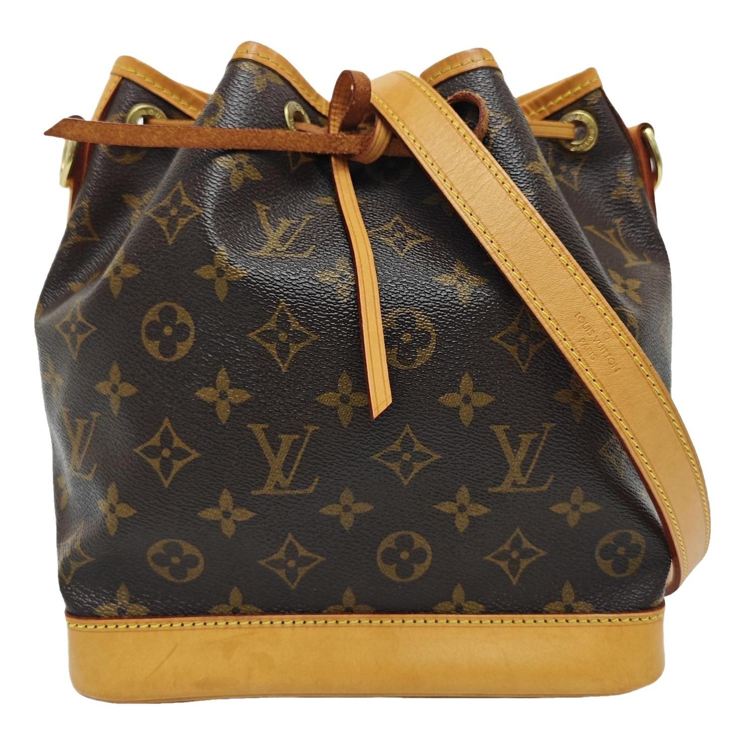 Louis Vuitton Nano Noé leather handbag