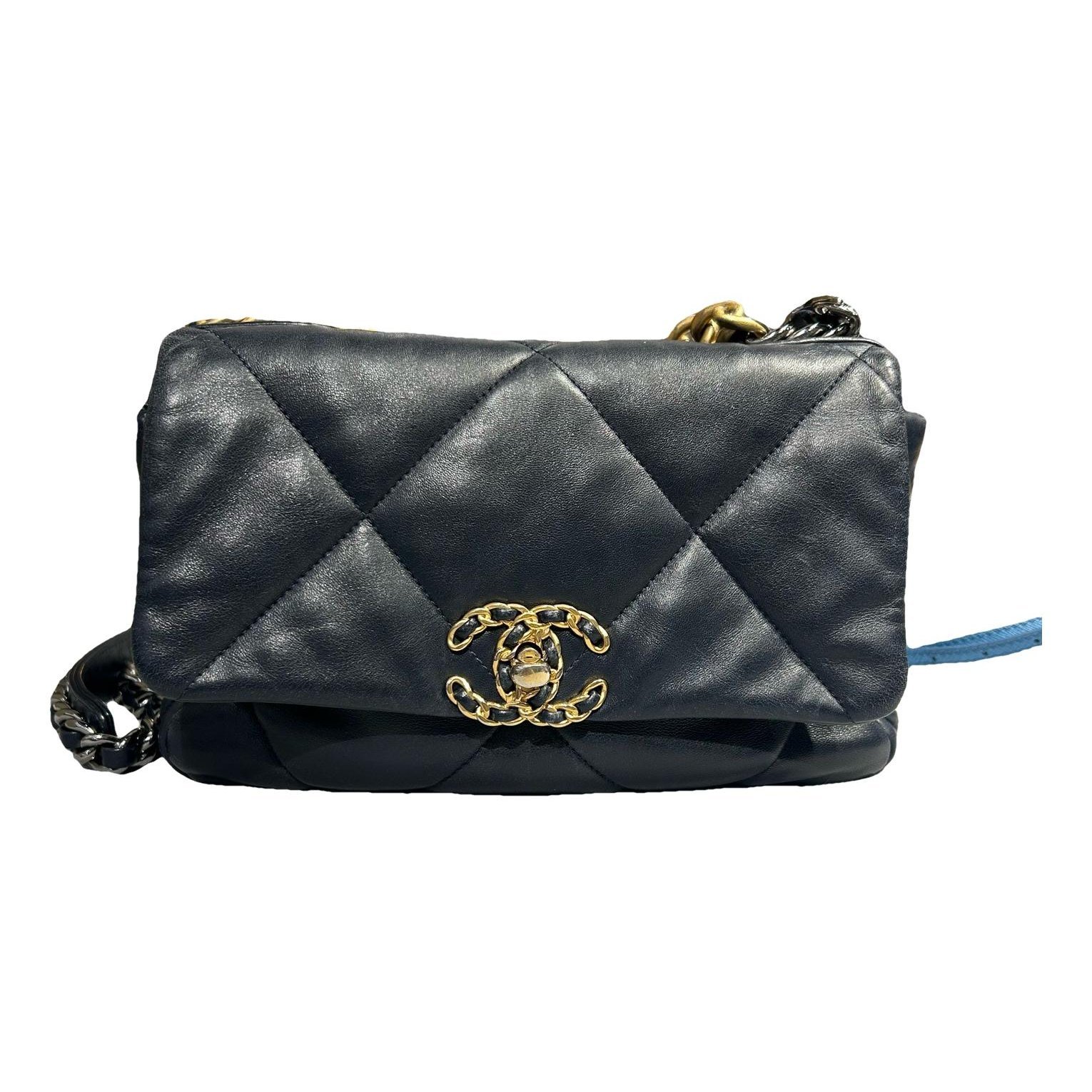 Chanel 19 leather handbag