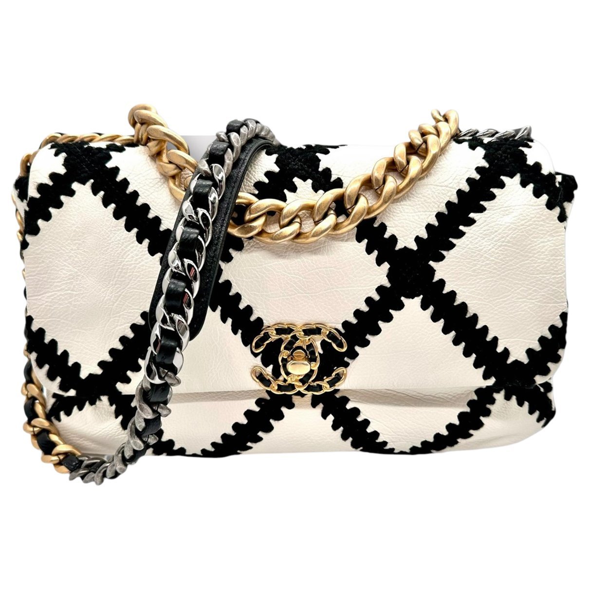 Chanel 19 leather handbag