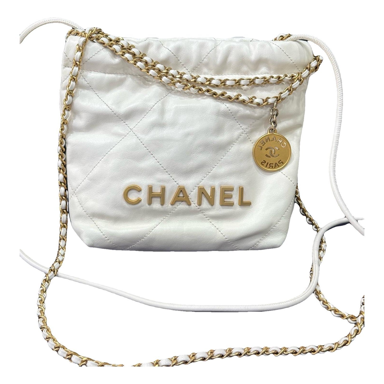 Chanel 22 leather bag