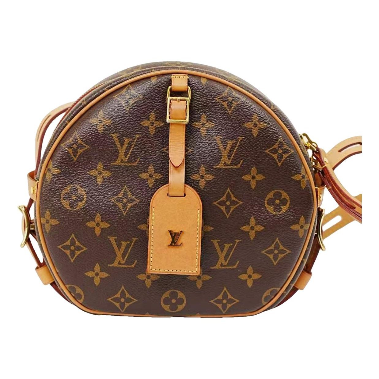 Boîte chapeau souple leather handbag