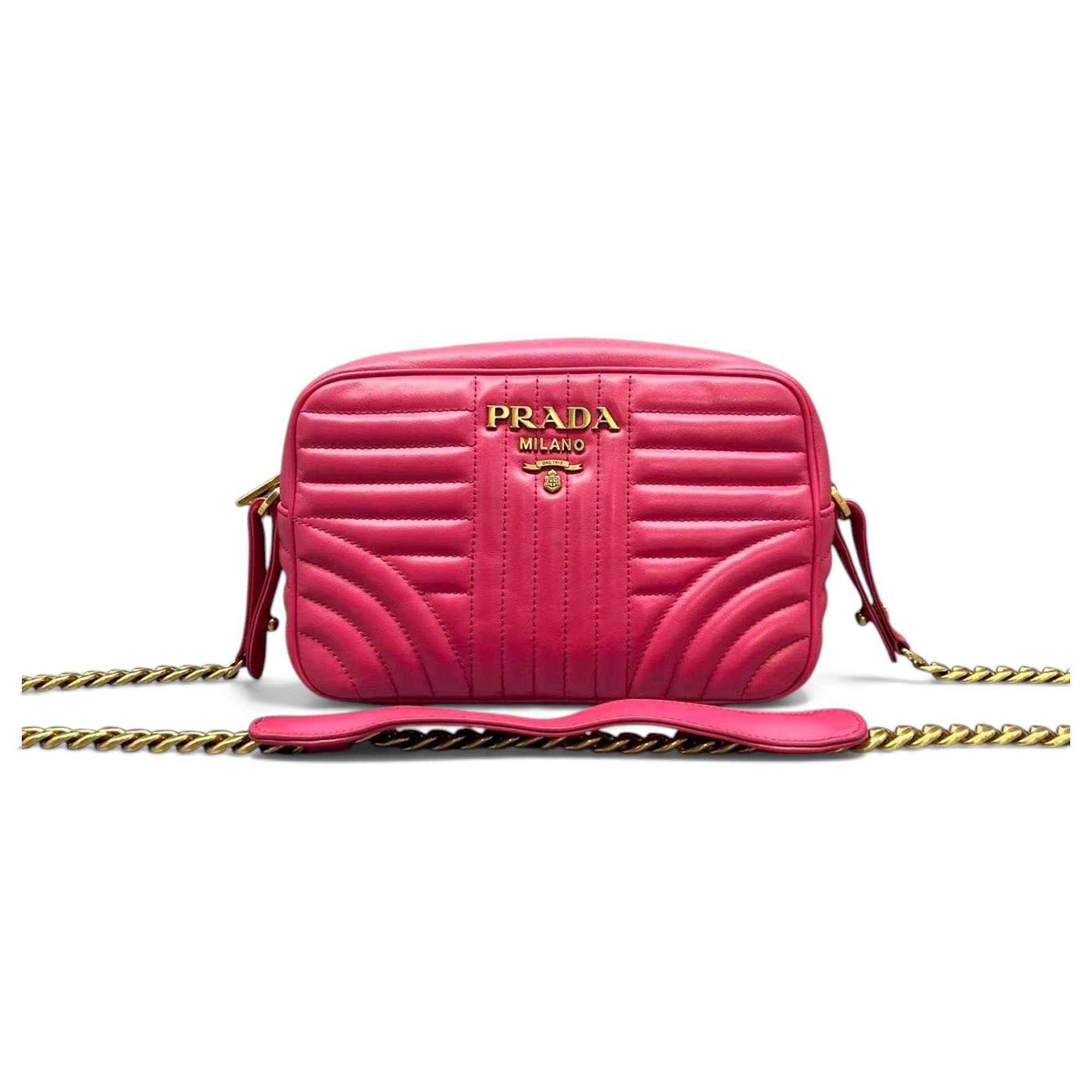 Diagramme leather crossbody bag
