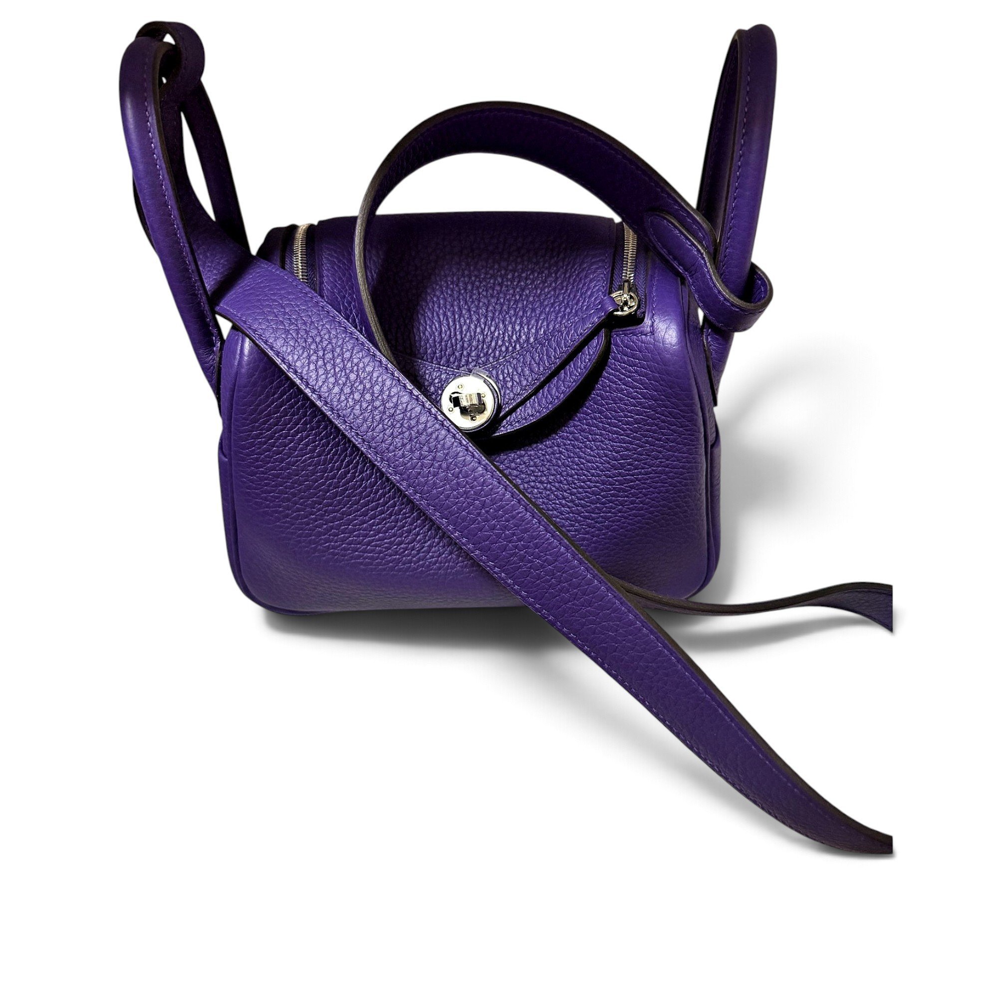 Lindy leather handbag