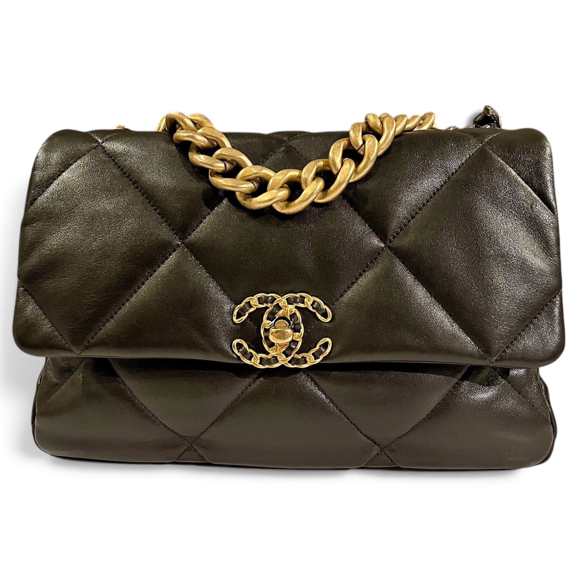 Chanel 19 leather bag