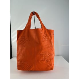 Bottega Veneta Veneta Leather Handbag